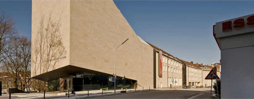 Außenansicht Sudetendeutsches Museum und Sudetendeutsches Haus
